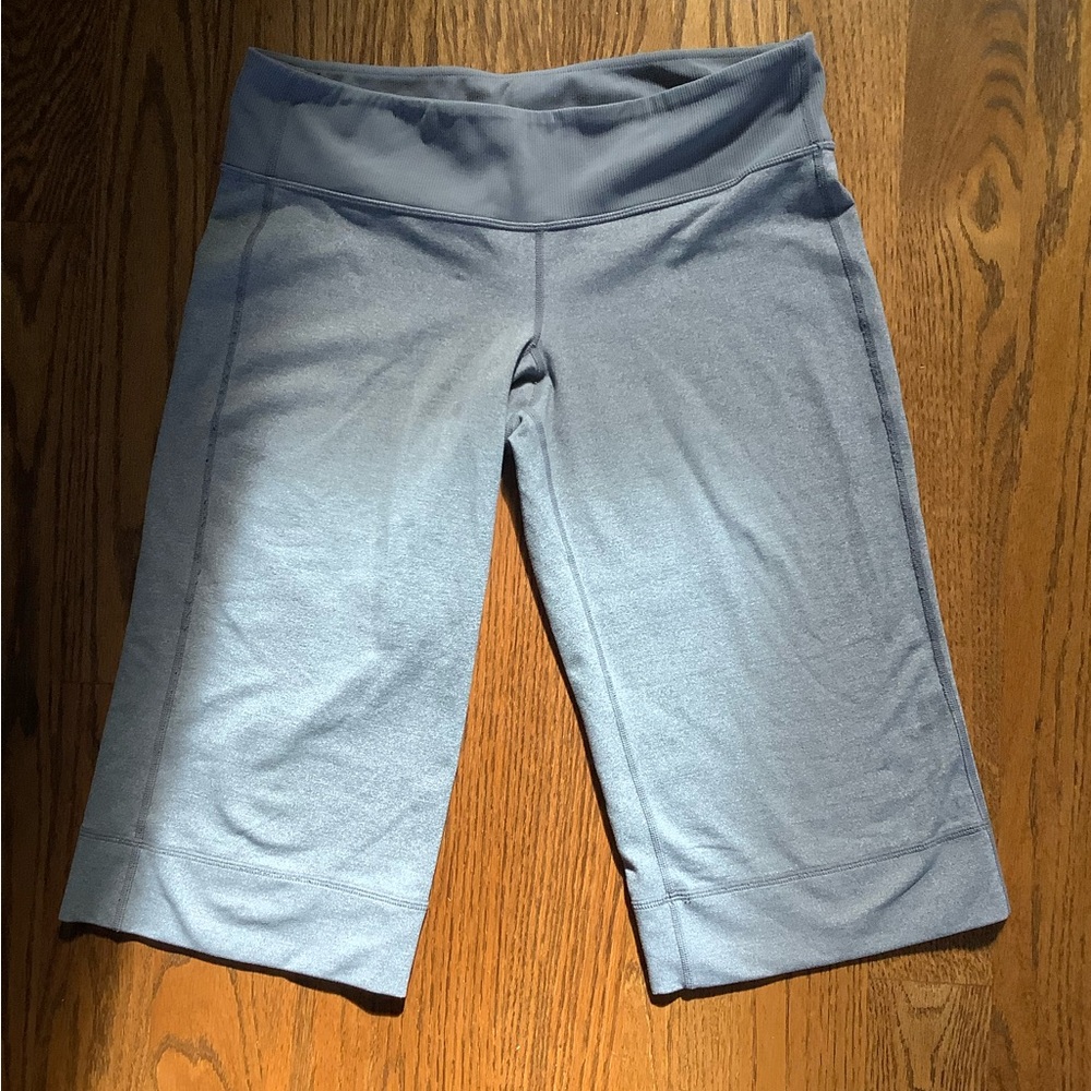 Women's Grey Capris